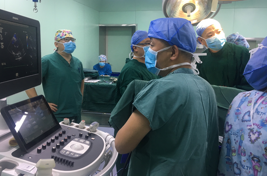 20191031a片网站
首例食道超声引导房缺封堵.jpg